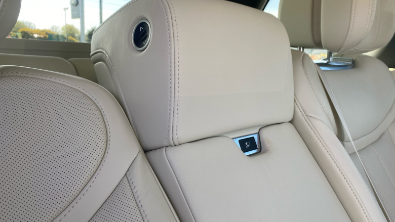 Land Rover Range Rover 4.4 P530 V8 First Edition 4dr Auto Petrol Estate